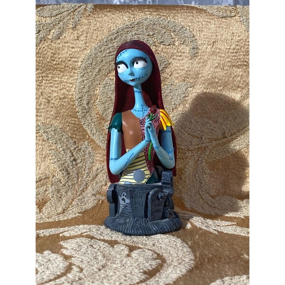 Nightmare Before Christmas Sally Resin Bust Diamond Select Toys #1087/3000 - Picture 2 of 8